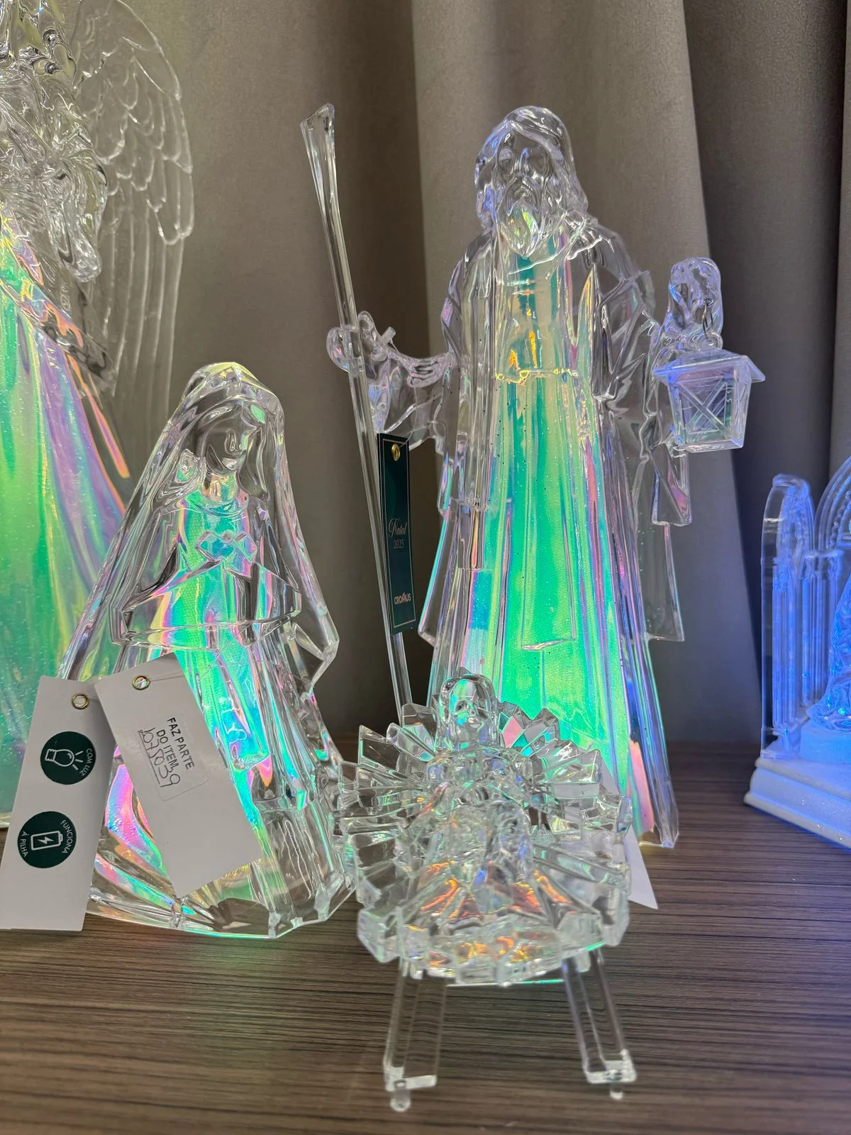 Sagrada Família em Acrílico com Led Furta Cor 33cm