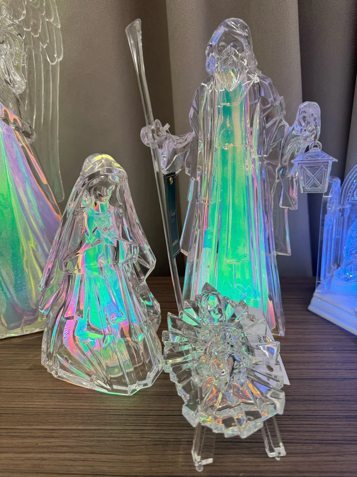 Sagrada Família em Acrílico com Led Furta Cor 33cm