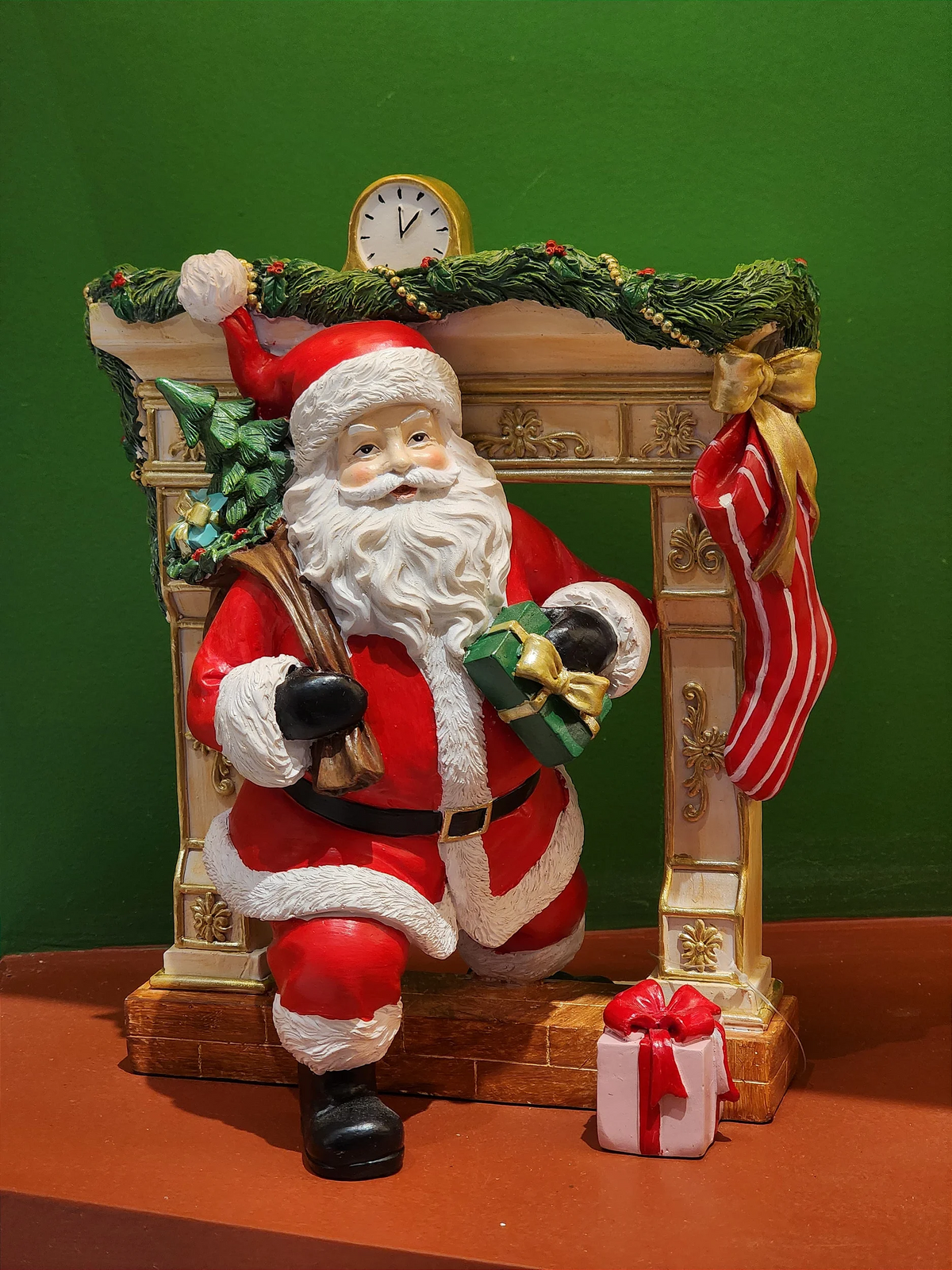 Papai Noel na lareira 22cm